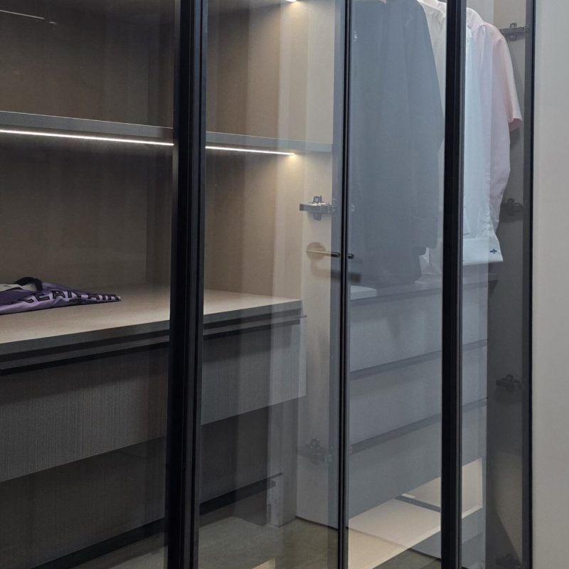 014 CLOSET VESTIER