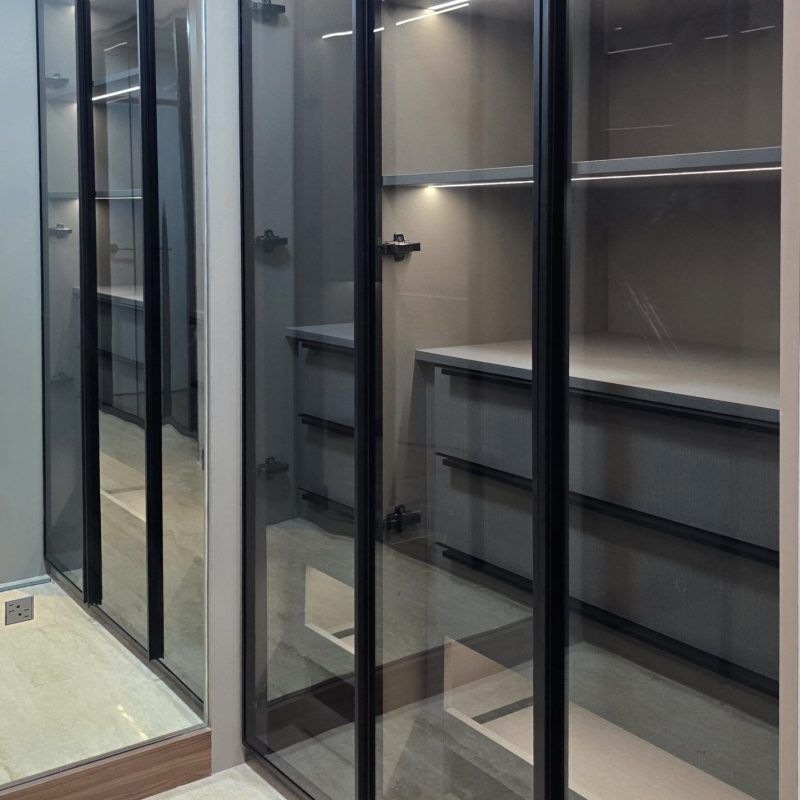 016 CLOSET VESTIER