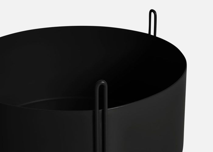 150205_WOUD_Pidestall_planter_black_2_12fa4c14-676b-4174-b4e7-125479b9f367_1800x1200