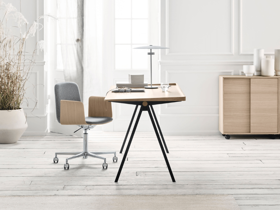ACENTRIC DESK 02
