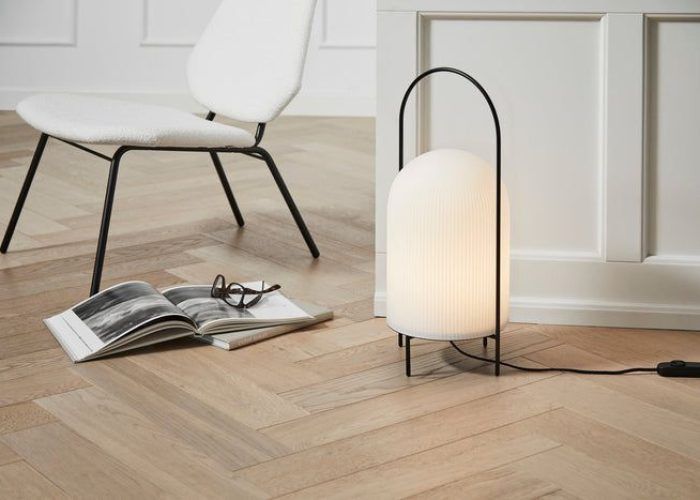 WOUD_AW21_Ghostfloorlamp_4_2_700x