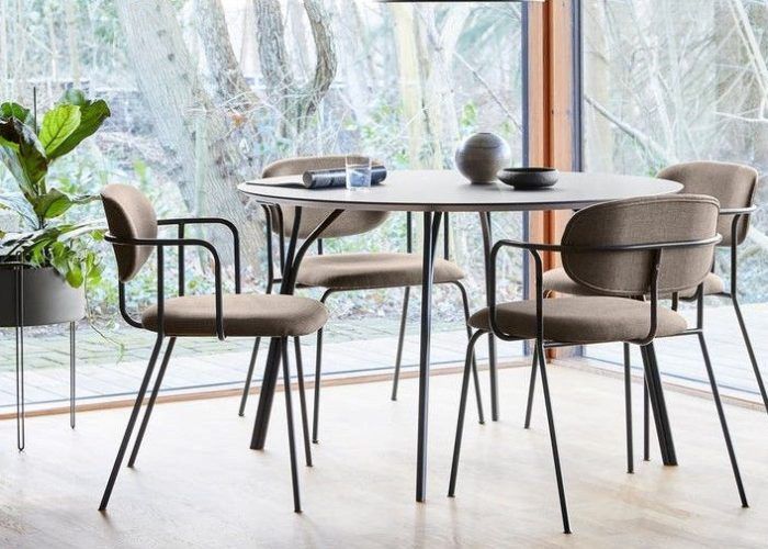 WOUD_SS22_TREETABLE_FRAMEDININGCHAIR_ANNULAR_PIDESTALL_1_800x