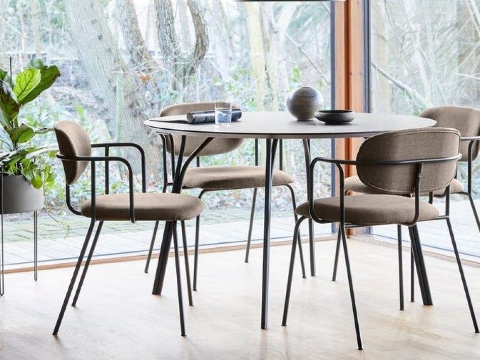 WOUD_SS22_TREETABLE_FRAMEDININGCHAIR_ANNULAR_PIDESTALL_1_800x