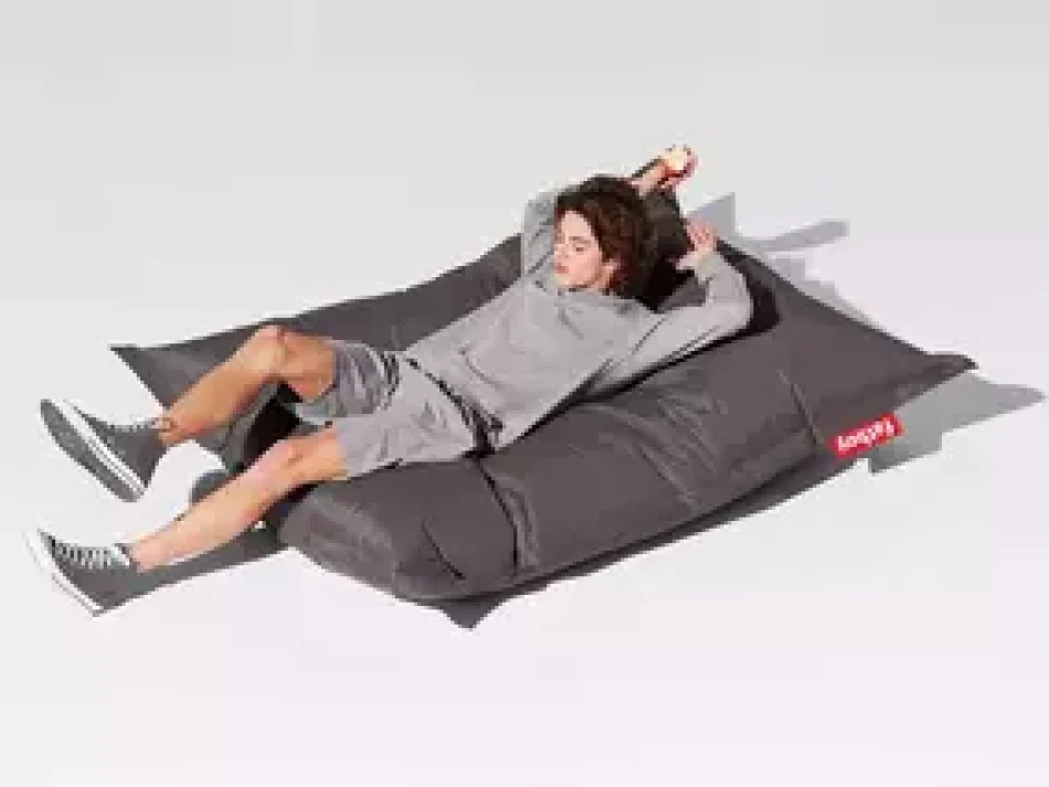 x320_fatboy-original-beanbag-darkgrey-1920x1280-masterpiece-03-102208
